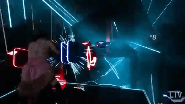 http://livedoor.4.blogimg.jp/hiroburo3/_f/beat-saber.gif
